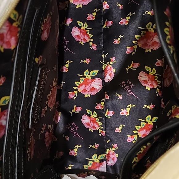 Betsey Johnson Black and White Shoulder Bag - Picture 9 of 12